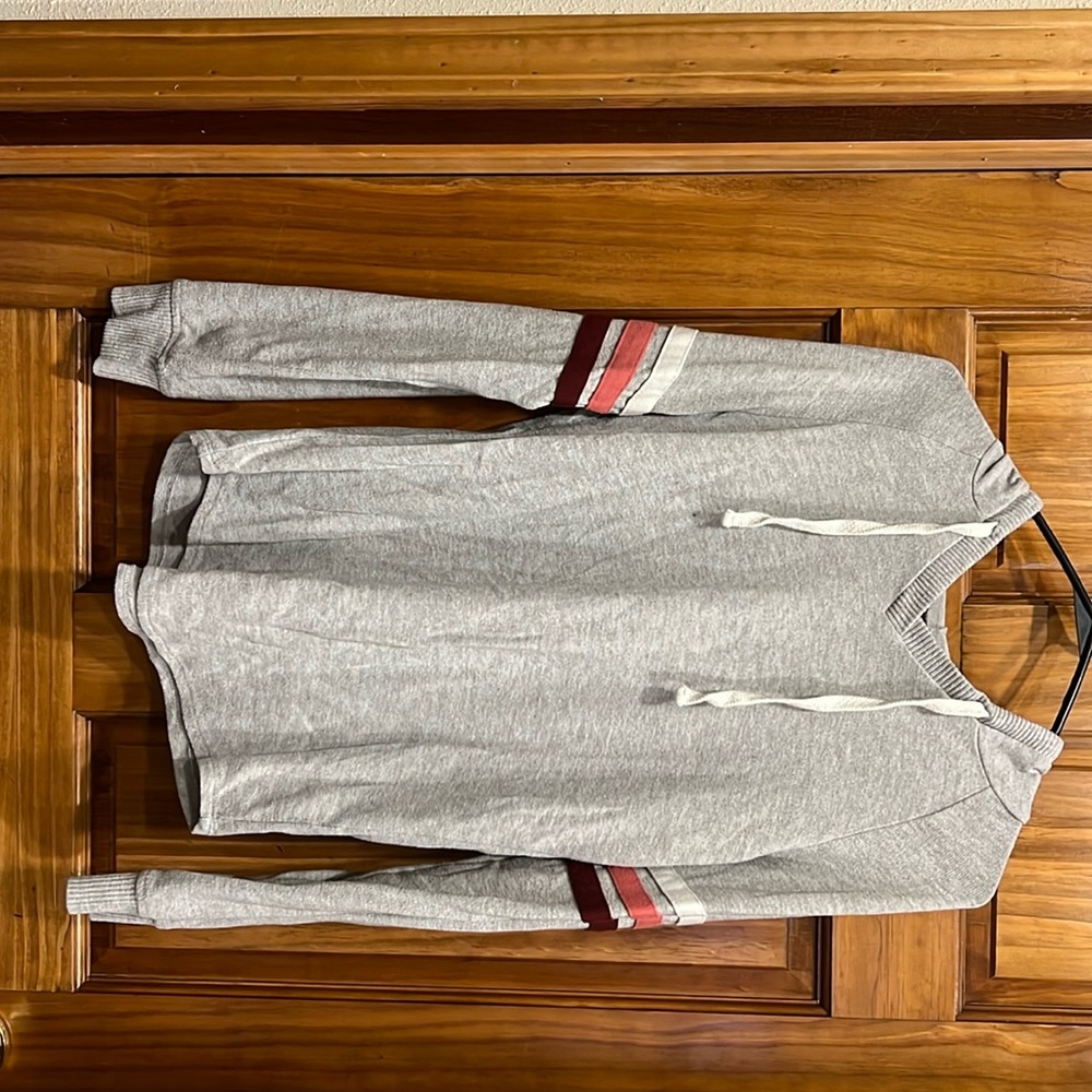 Maurice’s Light Sweatshirt